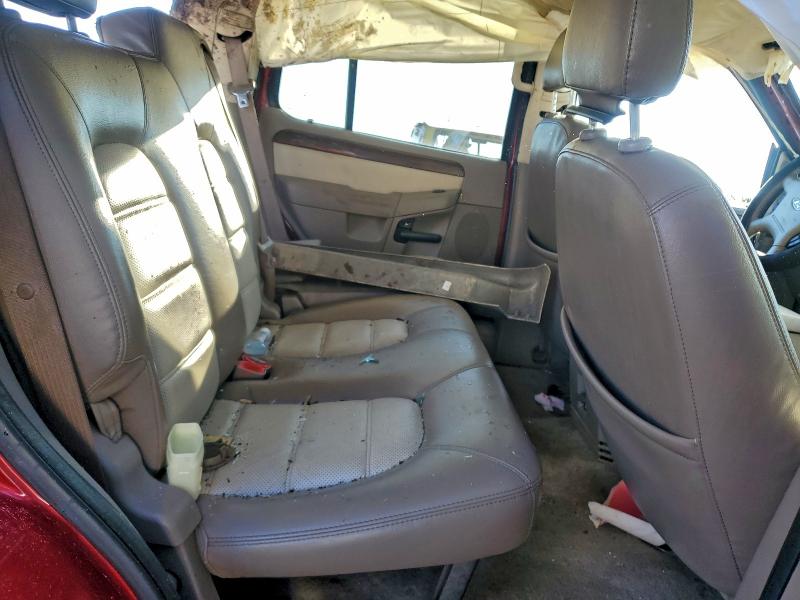 Photo 11 from auction – 2005 FORD EXPLORER E with VIN 1FMDU74W55UB22152