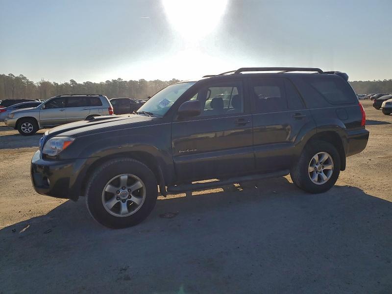 TOYOTA 4RUNNER SR 2008 with VIN JTEZU14RX8K007205 - Photo from auction