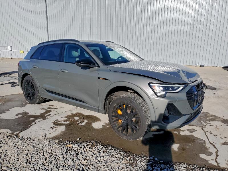 Zdjęcie 4 z aukcji – 2022 AUDI E-TRON CHR z VIN WA1VABGE4NB039373