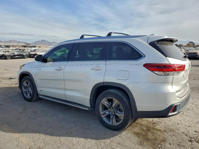 Photo 2 from auction – 2019 TOYOTA HIGHLANDER with VIN 5TDDGRFH7KS057410
