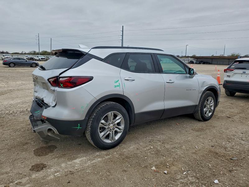 Photo 3 from auction – 2021 CHEVROLET BLAZER 2LT with VIN 3GNKBCRS7MS570401