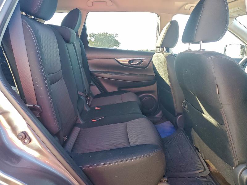 Photo 11 from auction – 2017 NISSAN ROGUE S with VIN KNMAT2MT7HP609830