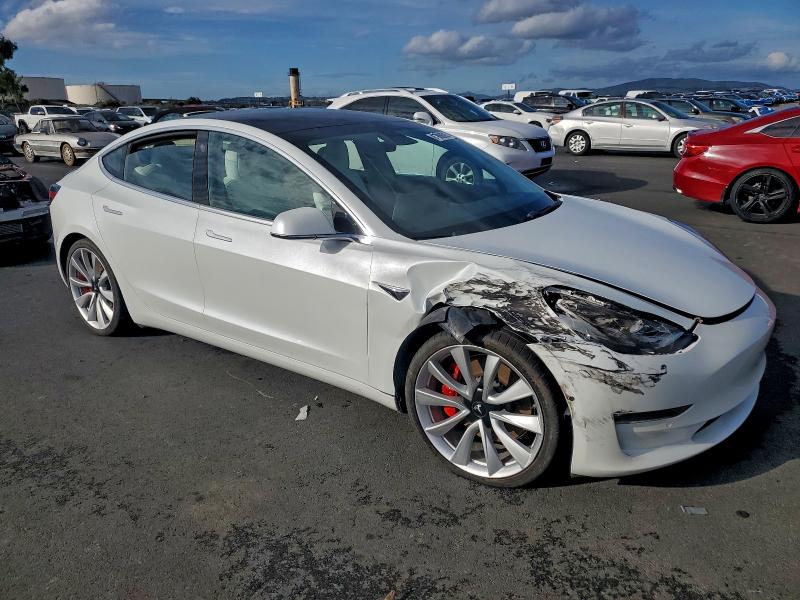 Photo 4 from auction – 2018 TESLA MODEL 3 with VIN 5YJ3E1EB9JF081694