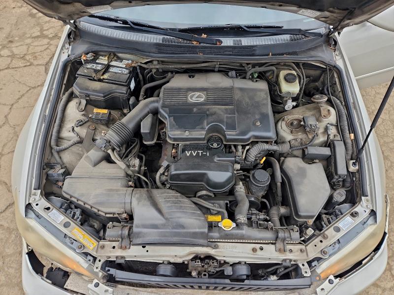 Photo 11 from auction – 2004 LEXUS IS 300 with VIN JTHBD192440091821