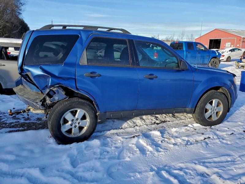 Photo 3 from auction – 2009 FORD ESCAPE XLT with VIN 1FMCU03G49KA10683