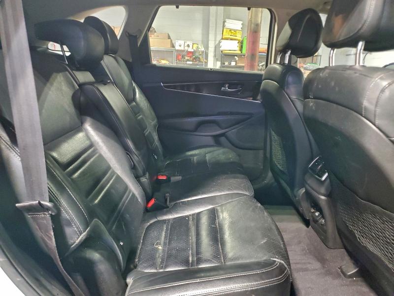 Photo 11 from auction – 2016 KIA SORENTO EX with VIN 5XYPHDA51GG094161