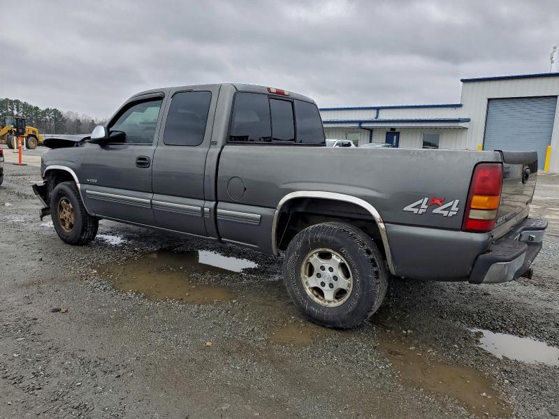 Photo 2 from auction – 2000 CHEVROLET SILVERADO with VIN 1GCEK19T8YE297231