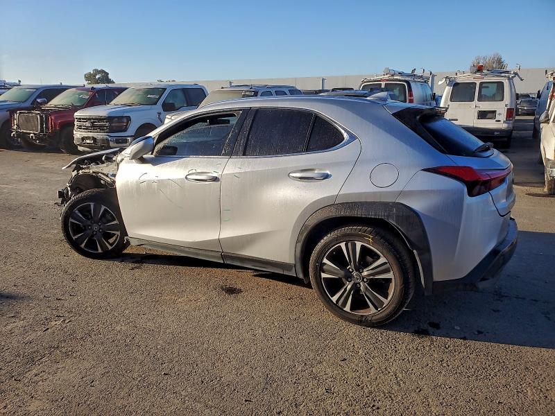 Photo 2 from auction – 2019 LEXUS UX 200 with VIN JTHY3JBH9K2008249