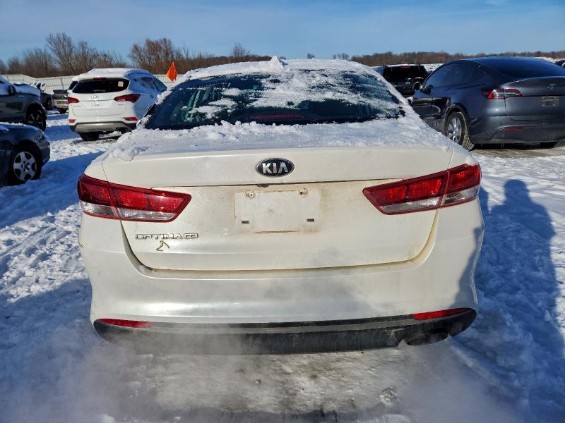 Photo 6 from auction – 2016 KIA OPTIMA with VIN KNAGT4L38G5085764