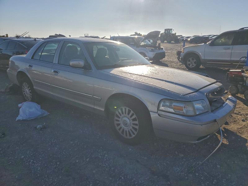 Photo 4 from auction – 2007 MERCURY GRAND MARQ with VIN 2MEFM75VX7X635877