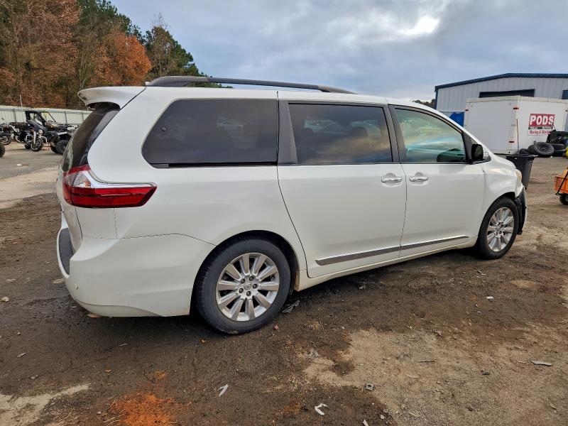 Photo 3 from auction – 2015 TOYOTA SIENNA XLE with VIN 5TDYK3DC3FS686463