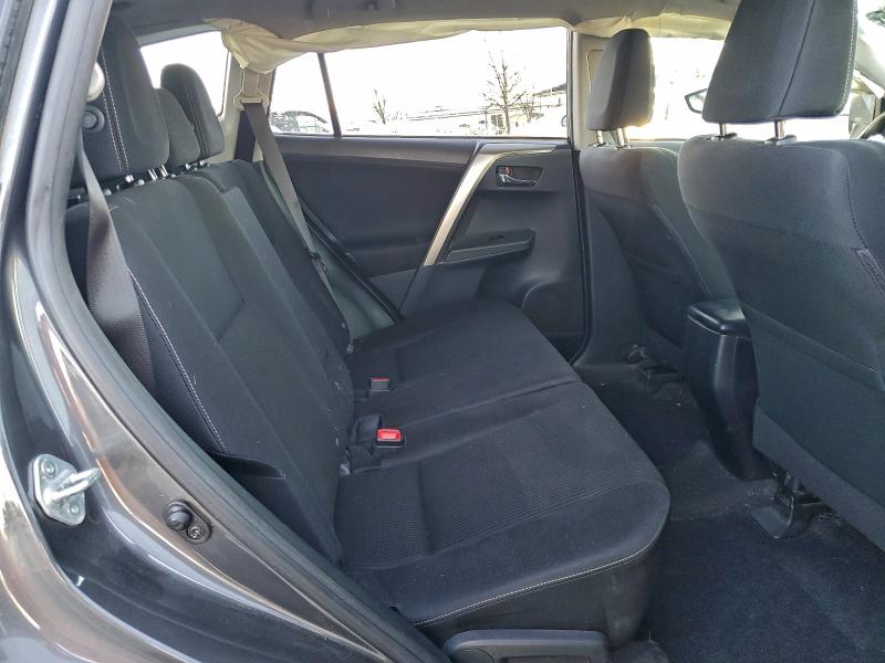 Photo 11 from auction – 2015 TOYOTA RAV4 XLE with VIN JTMRFREV5FD104516