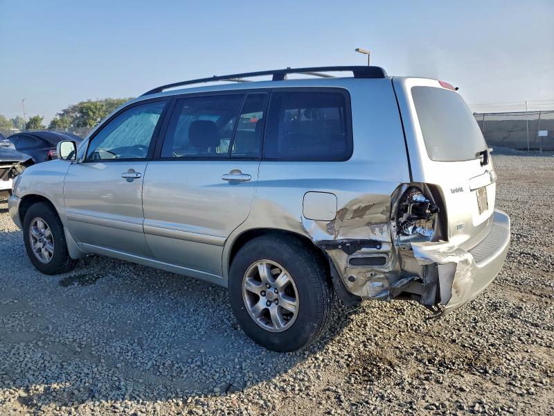 Photo 2 from auction – 2005 TOYOTA HIGHLANDER with VIN JTEDP21A550050539