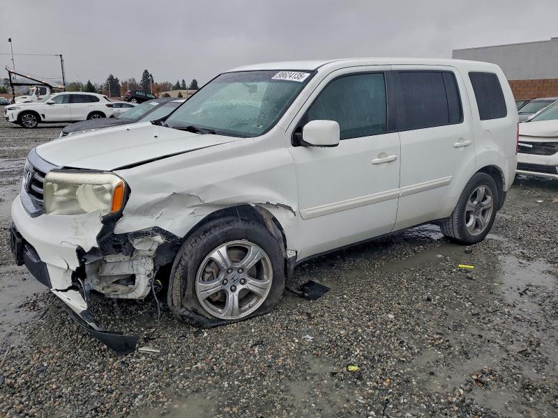 HONDA PILOT EX 2015 with VIN 5FNYF3H40FB030104 - Photo from auction