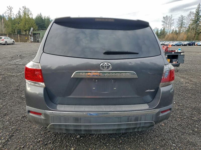 Photo 6 from auction – 2012 TOYOTA HIGHLANDER with VIN 5TDBK3EH1CS110656