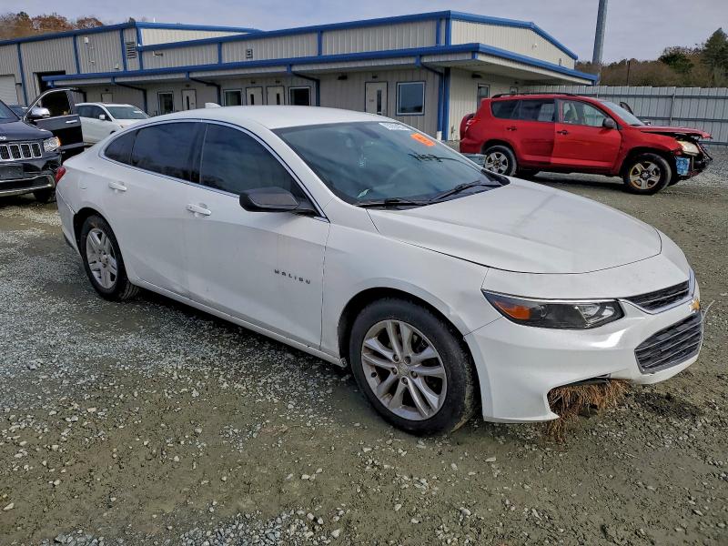 Photo 4 from auction – 2018 CHEVROLET MALIBU LT with VIN 1G1ZD5ST0JF175002