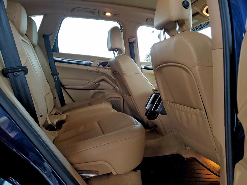 Photo 11 from auction – 2013 PORSCHE CAYENNE S with VIN WP1AE2A26DLA14439