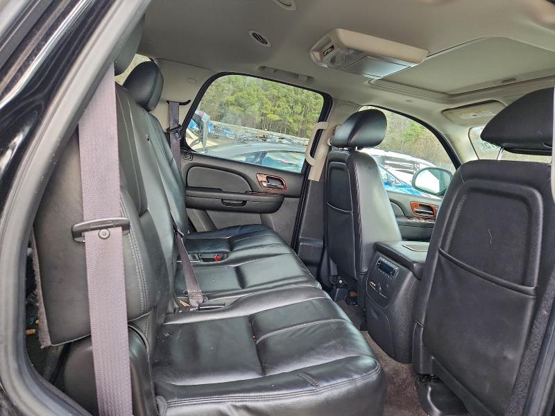 Photo 11 from auction – 2012 CHEVROLET TAHOE K150 with VIN 1GNSKBE09CR213740