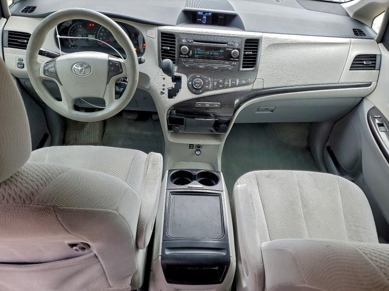Photo 8 from auction – 2014 TOYOTA SIENNA LE with VIN 5TDKK3DC7ES425020