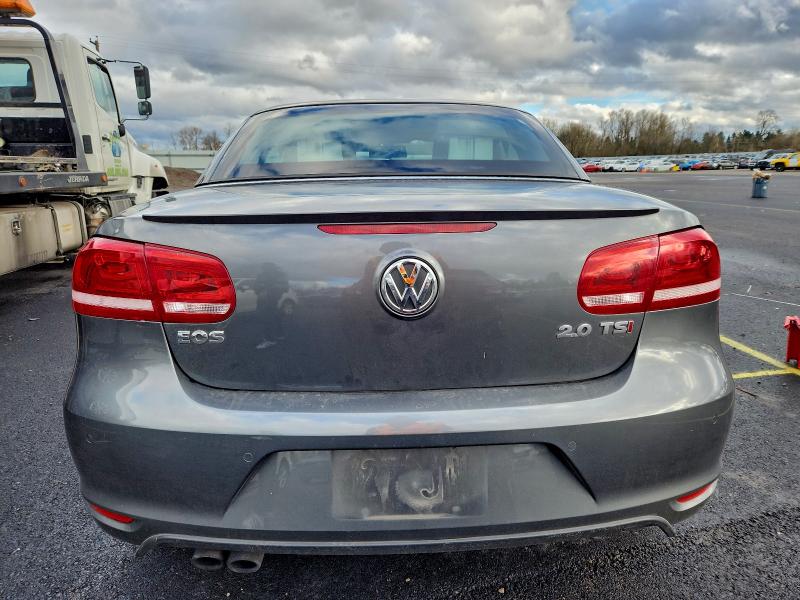Photo 6 from auction – 2015 VOLKSWAGEN EOS LUX with VIN WVWFW8AH2FV004137