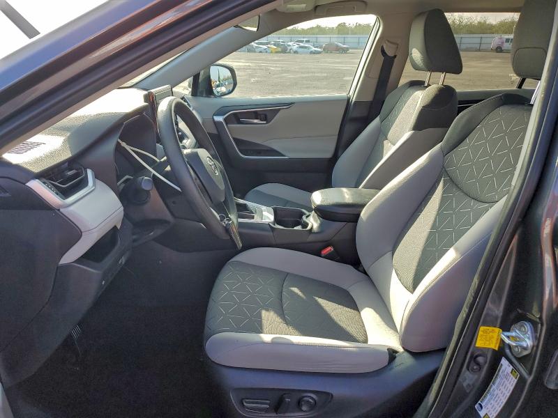 Photo 7 from auction – 2021 TOYOTA RAV4 XLE with VIN 2T3W1RFV7MC119570