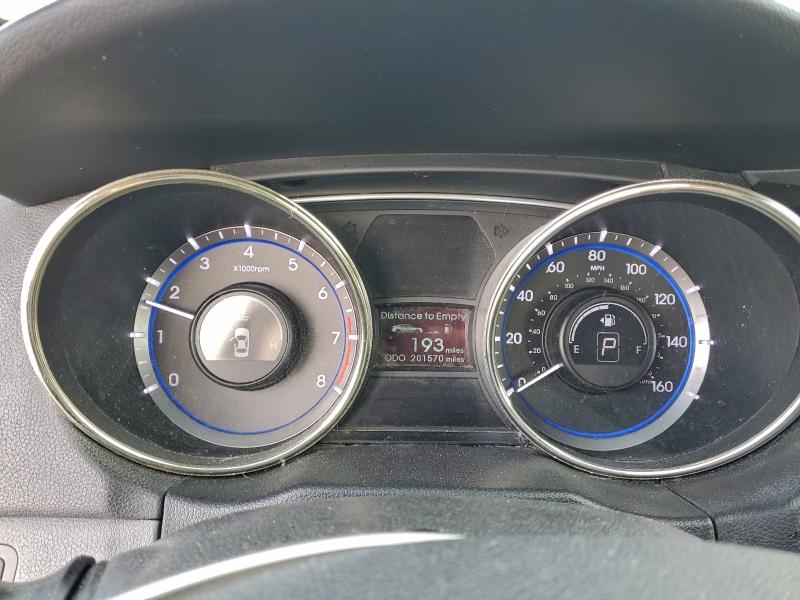 Photo 9 from auction – 2011 HYUNDAI SONATA SE with VIN 5NPEC4AC0BH225103