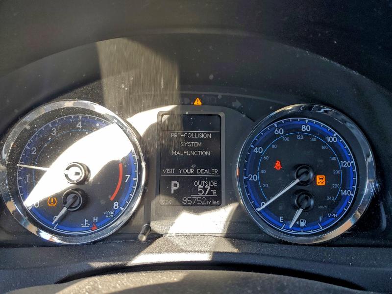 Photo 9 from auction – 2018 TOYOTA COROLLA with VIN 2T1BURHE6JC096399
