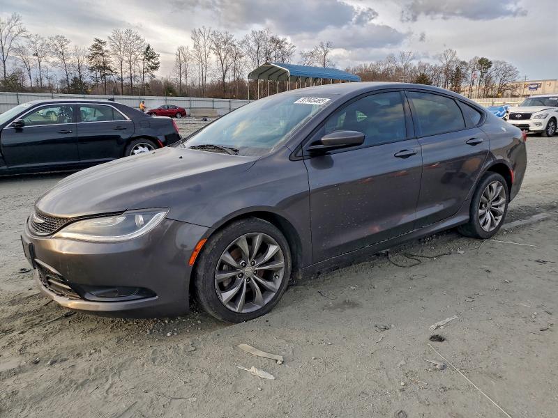 CHRYSLER 200 S 2015 with VIN 1C3CCCBB8FN511895 - Photo from auction