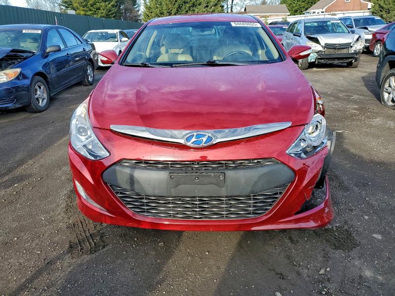 Photo 5 from auction – 2012 HYUNDAI SONATA HYB with VIN KMHEC4A41CA035940