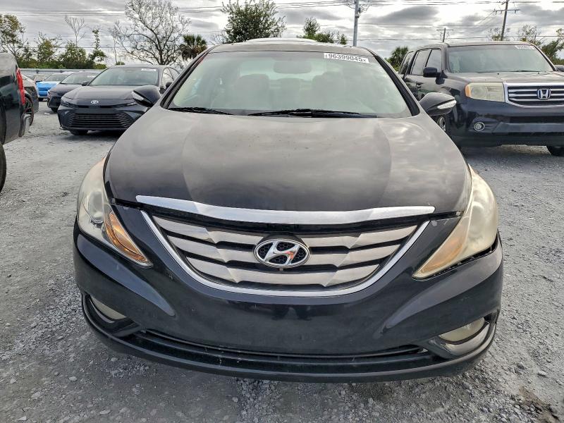 Photo 5 from auction – 2011 HYUNDAI SONATA SE with VIN 5NPEC4AC6BH152383