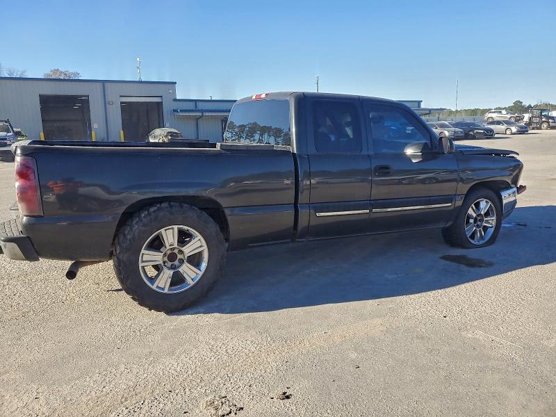 Photo 3 from auction – 2003 CHEVROLET SILVERADO with VIN 2GCEC19V631183835