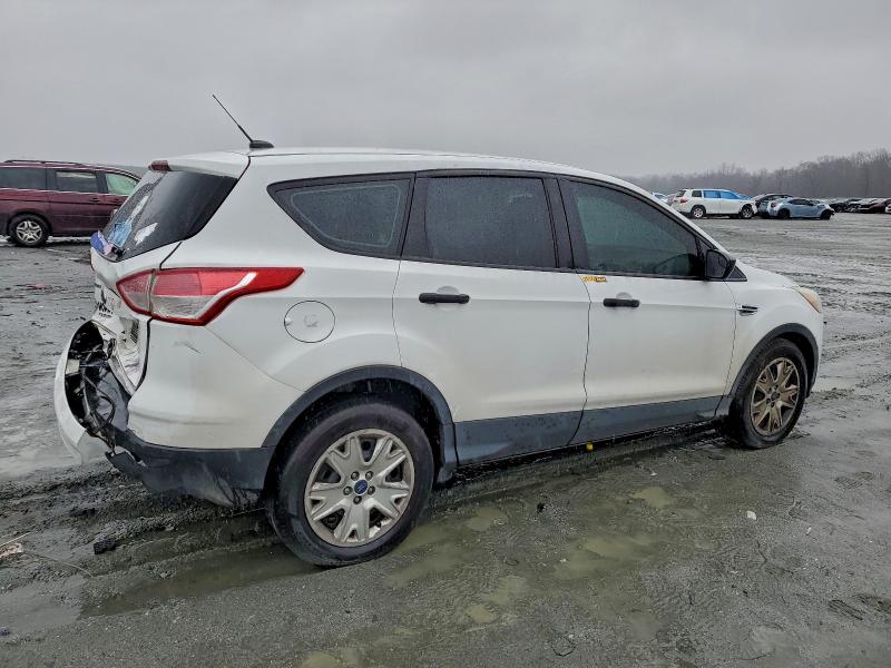 Photo 3 from auction – 2015 FORD ESCAPE S with VIN 1FMCU0F79FUC56236