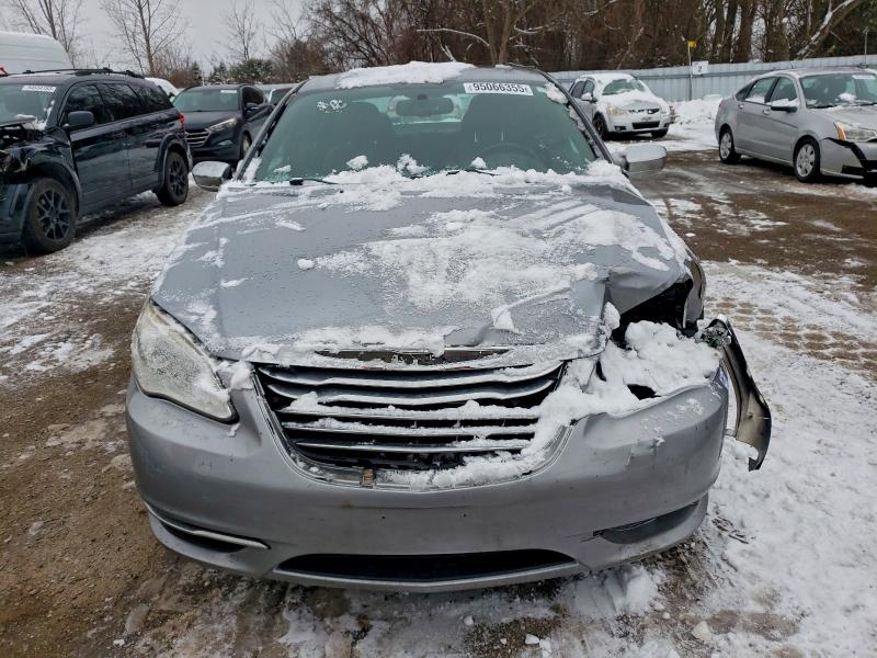 Photo 5 from auction – 2013 CHRYSLER 200 LIMITE with VIN 1C3CCBCG1DN691089