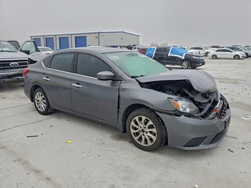 Photo 4 from auction – 2018 NISSAN SENTRA S with VIN 3N1AB7AP0JL656709