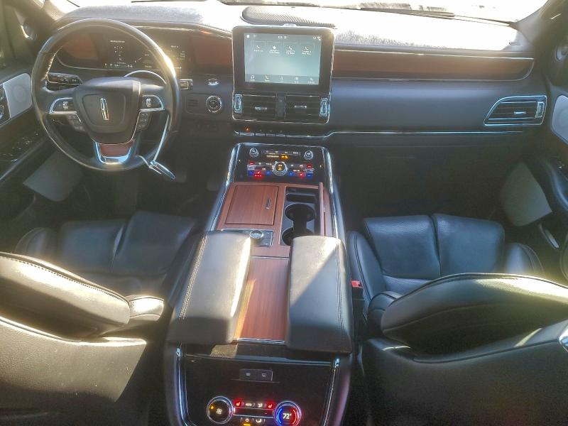 Photo 8 from auction – 2018 LINCOLN NAVIGATOR with VIN 5LMJJ2LT5JEL08782