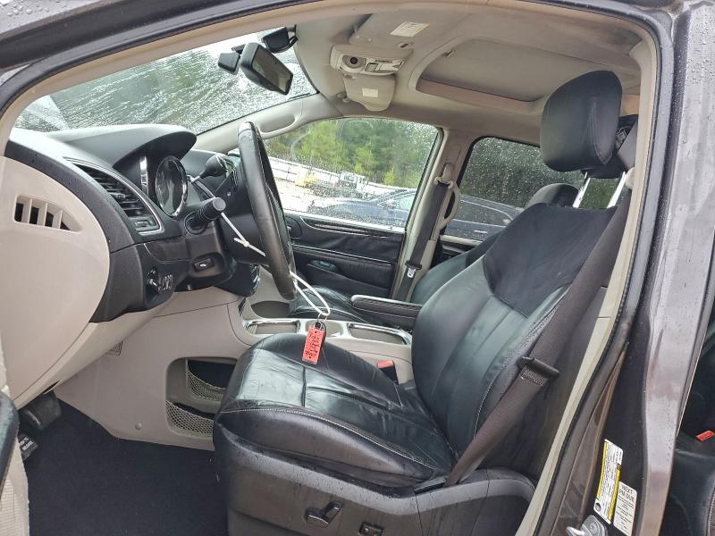 Photo 7 from auction – 2015 CHRYSLER TOWN & COU with VIN 2C4RC1GG7FR710762
