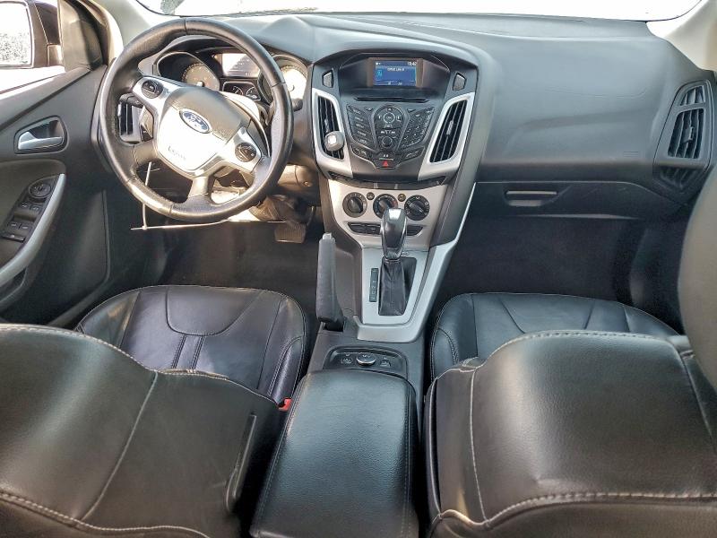 Photo 8 from auction – 2014 FORD FOCUS SE with VIN 1FADP3F2XEL355910