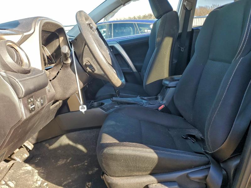 Photo 7 from auction – 2015 TOYOTA RAV4 XLE with VIN 2T3RFREV9FW385691