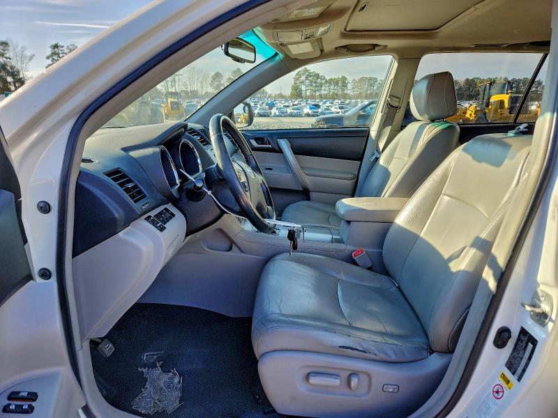 Photo 7 from auction – 2013 TOYOTA HIGHLANDER with VIN 5TDZK3EH2DS124811