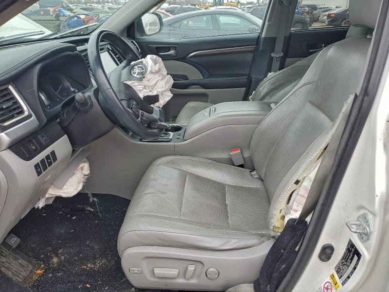 Photo 7 from auction – 2016 TOYOTA HIGHLANDER with VIN 5TDDKRFH2GS298247