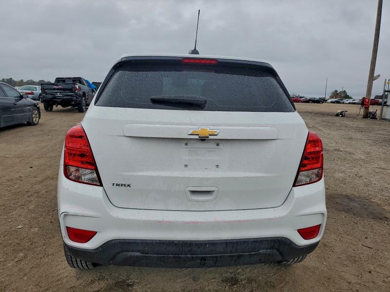 Photo 6 from auction – 2018 CHEVROLET TRAX LS with VIN KL7CJKSB0JB622735