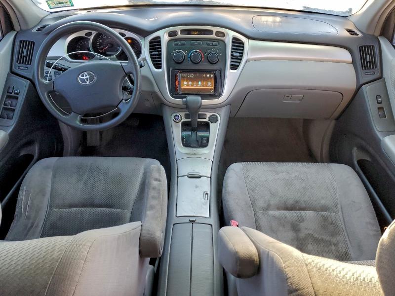 Photo 8 from auction – 2006 TOYOTA HIGHLANDER with VIN JTEEP21AX60158774