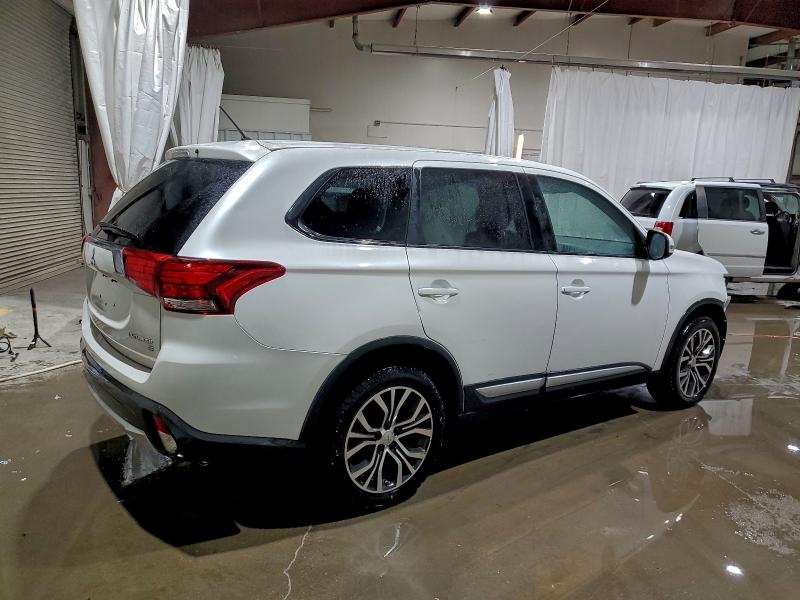 Photo 3 from auction – 2016 MITSUBISHI OUTLANDER with VIN JA4AZ3A34GZ034964