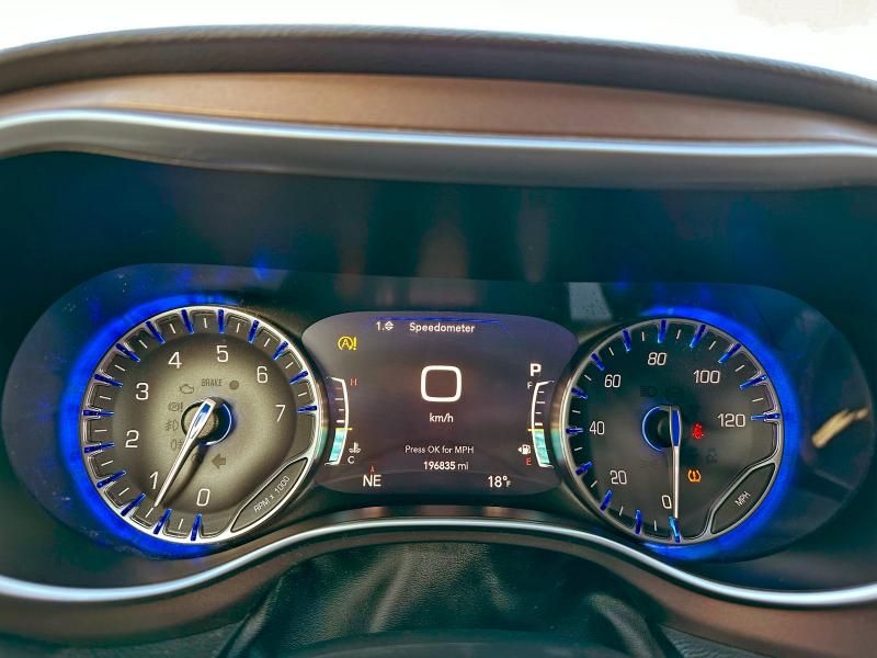 Photo 8 from auction – 2017 CHRYSLER PACIFICA T with VIN 2C4RC1EG8HR803926