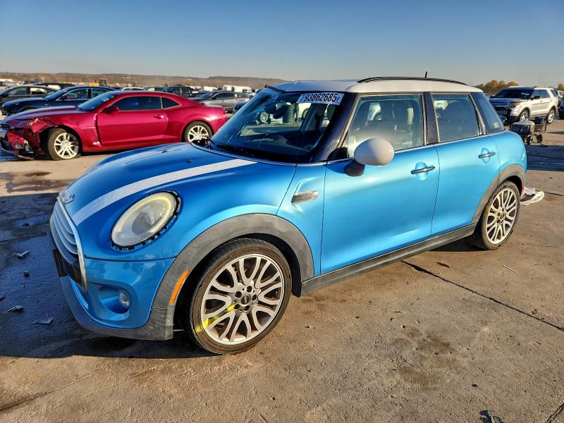 MINI COOPER 2015 with VIN WMWXS5C58FT828850 - Photo from auction