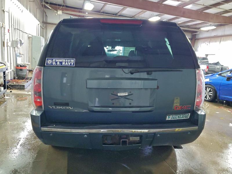 Photo 6 from auction – 2007 GMC YUKON DENA with VIN 1GKFK63827J262281