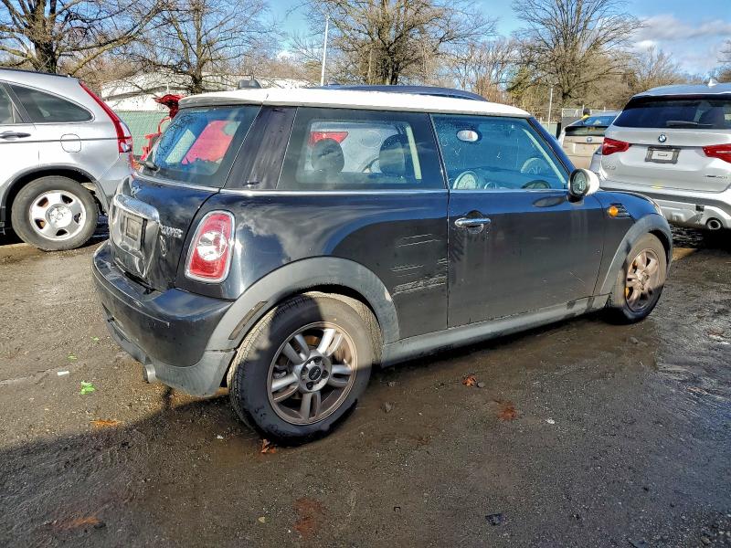 Photo 3 from auction – 2013 MINI COOPER with VIN WMWSU3C59DT685171