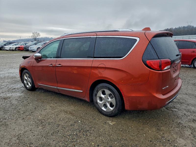 Photo 2 from auction – 2018 CHRYSLER PACIFICA with VIN 2C4RC1N78JR229656