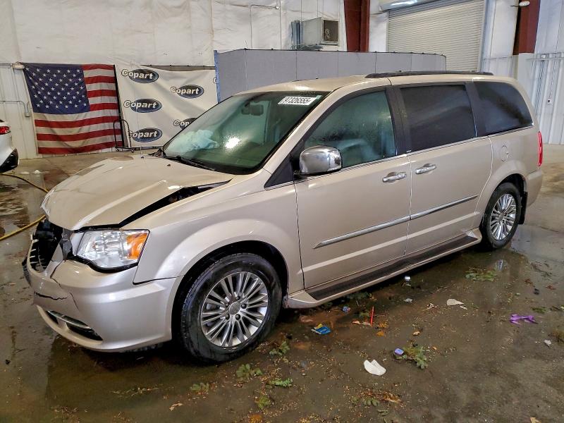 CHRYSLER TOWN & COU 2014 with VIN 2C4RC1CG8ER192049 - Photo from auction