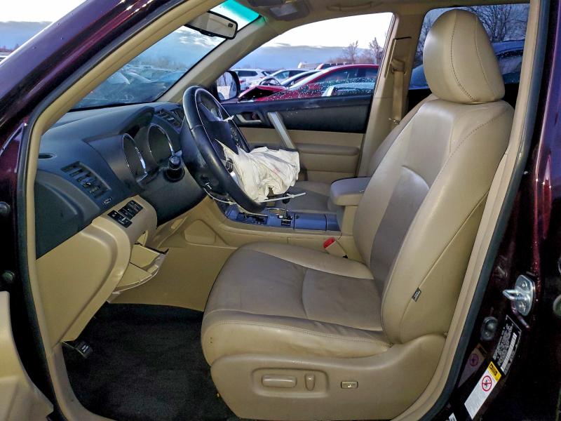 Photo 7 from auction – 2013 TOYOTA HIGHLANDER with VIN 5TDZK3EH2DS136473